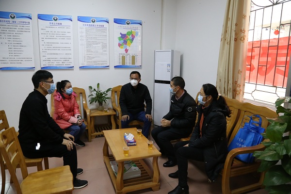 縣法院、縣人大法工委到桂圩鎮(zhèn)了解疫情防控、禁毒工作1.jpg