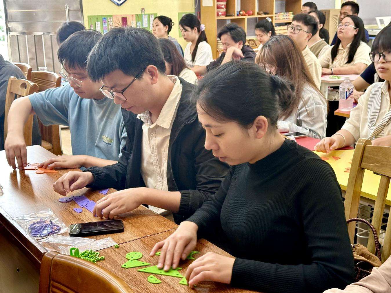 七巧啟智，共促科技教育——云浮市第五屆青少年科技七巧板創(chuàng)意制作競賽教師培訓(xùn)班（郁南站）在都城鎮(zhèn)錦江小學(xué)舉辦3.png