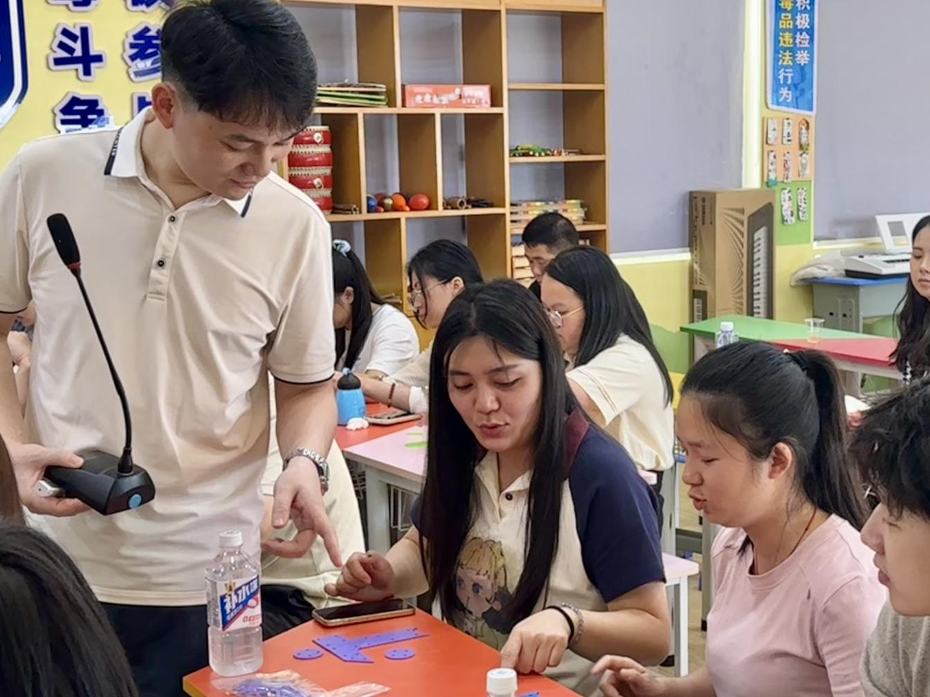 七巧啟智，共促科技教育——云浮市第五屆青少年科技七巧板創(chuàng)意制作競(jìng)賽教師培訓(xùn)班（郁南站）在都城鎮(zhèn)錦江小學(xué)舉辦5.png