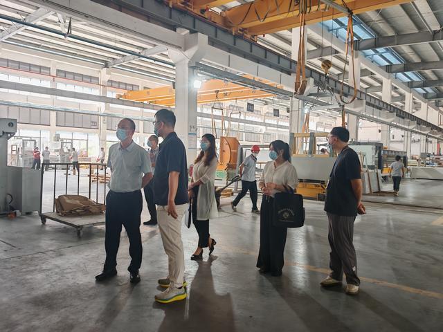 厚植質(zhì)量文化根基 激活發(fā)展內(nèi)生動(dòng)力——郁南縣市場監(jiān)管局四進(jìn)活動(dòng)構(gòu)建質(zhì)量共治新格局照片1.jpg